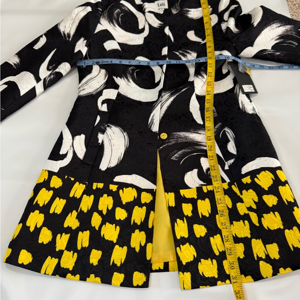 Luii NWT Black & White and yellow Swirl Jacket in size small - Picture 14 of 14